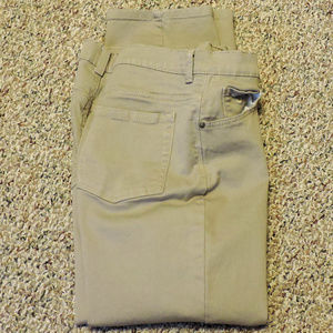 GLORIA VANDERBILT woman's tan Jeans  sz 12P short(they don't seem short)